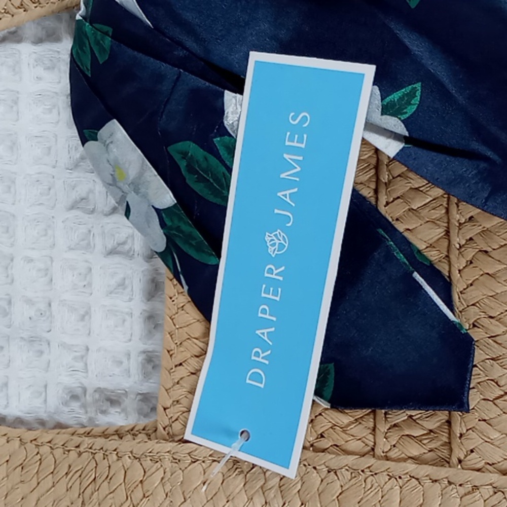 NWT Draper James Everyday Straw Bag w/Removable Navy Floral Scarf - Picture 5 of 12